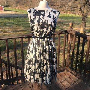 Classy black and pearl white silhouette dress